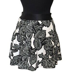 Women's Express Mini Floral Black & White Skater Skirt Polyester Blend Size S